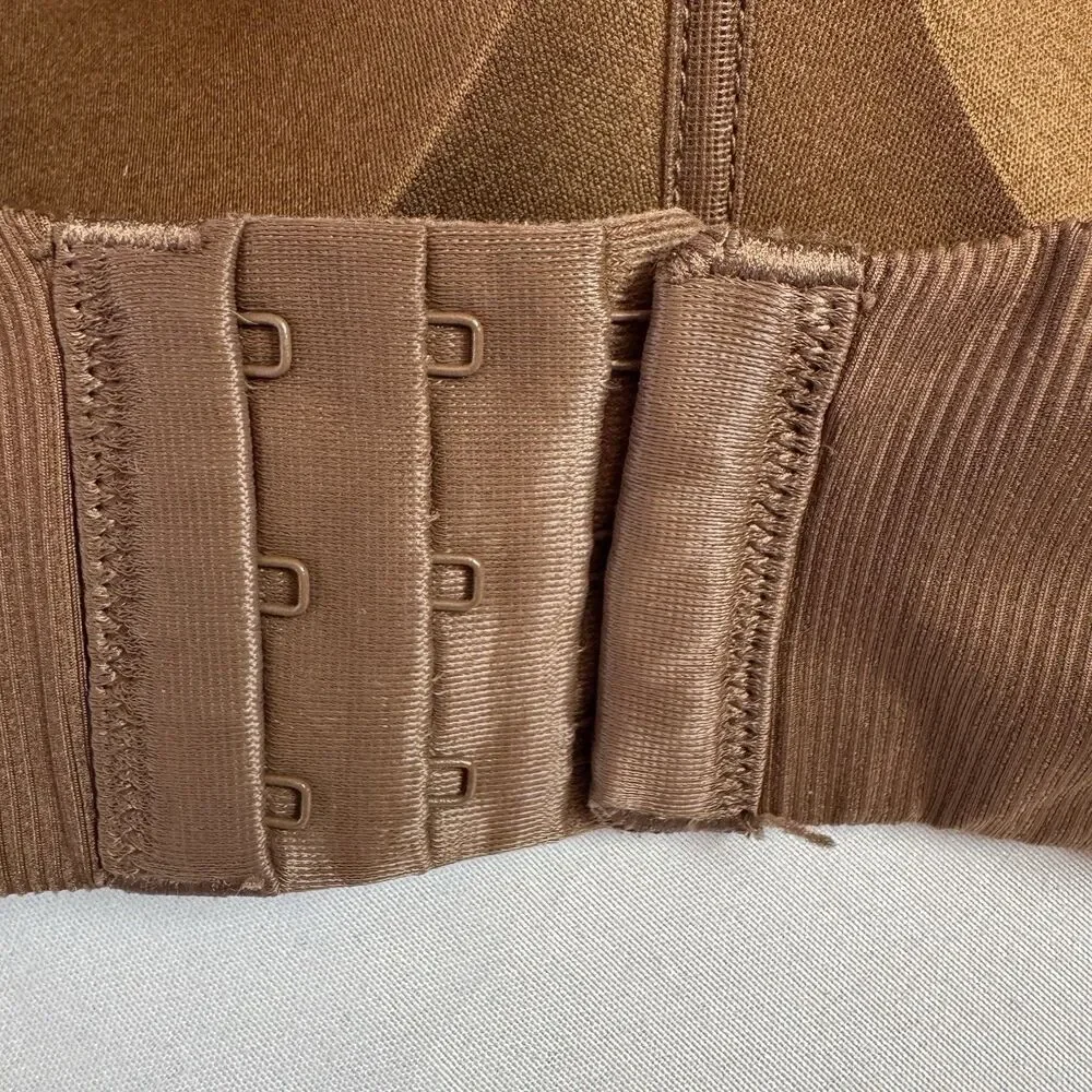 No Boundaries Seamless Wireless Bra Size XXL Brown Ribbed Stretch Comfort